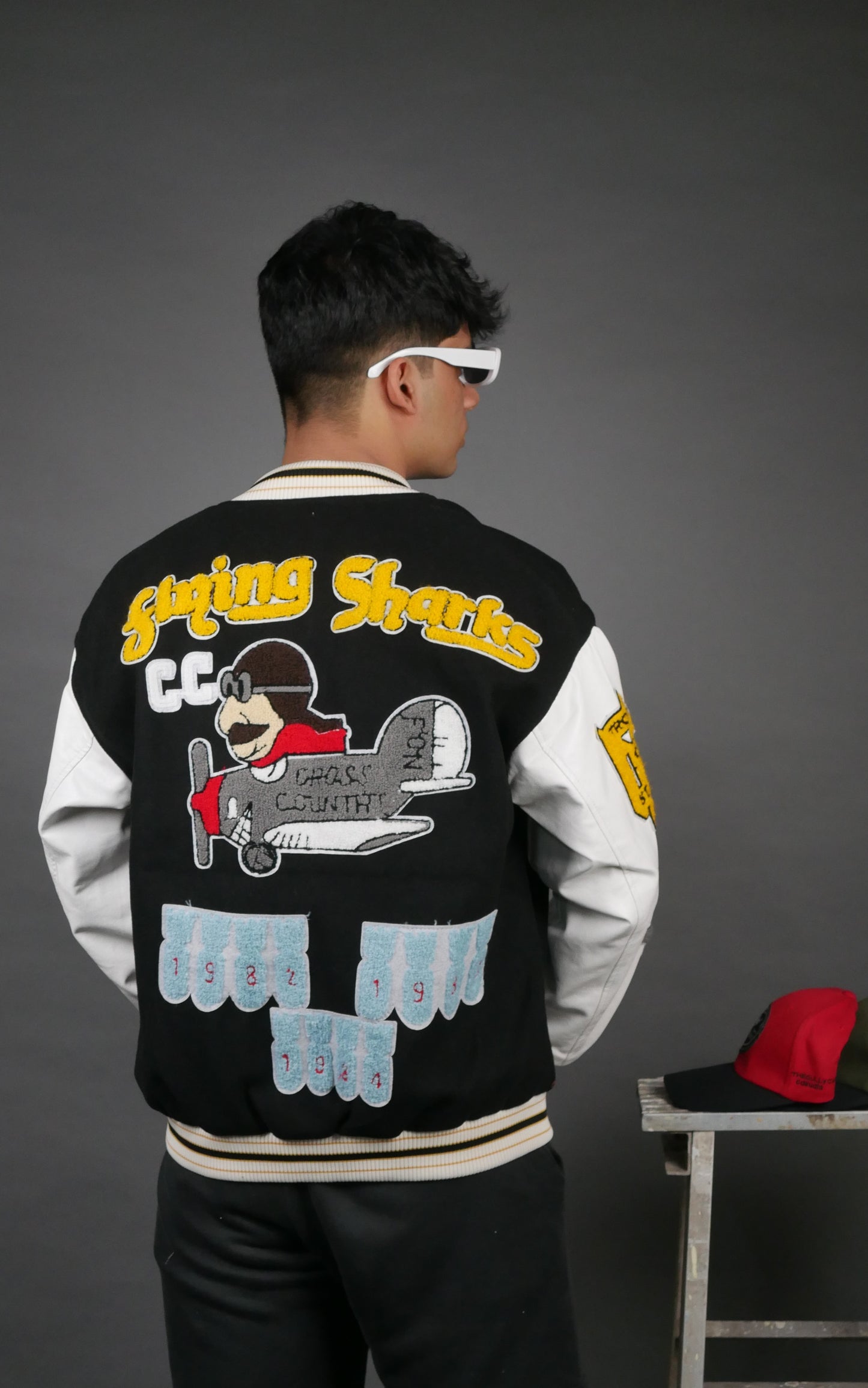 FLYING SHARK BLACK VARSITY