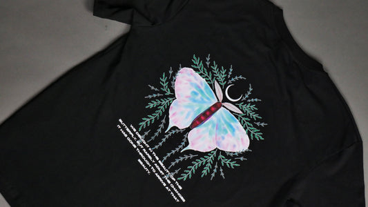 BEAUTY OF THE BUTTERFLY BLACK OVERSIZED T-SHIRT
